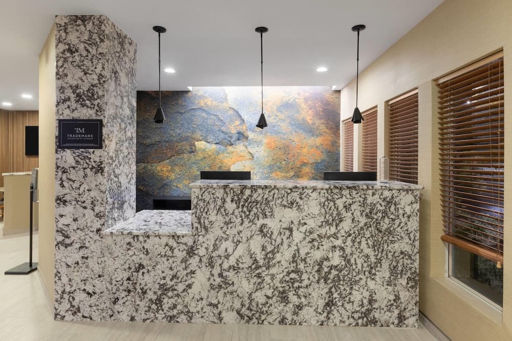 Endeavor Inn & Suites, Trademark Collection by Wyndham interior in Topeka, KS — gallery photo 2