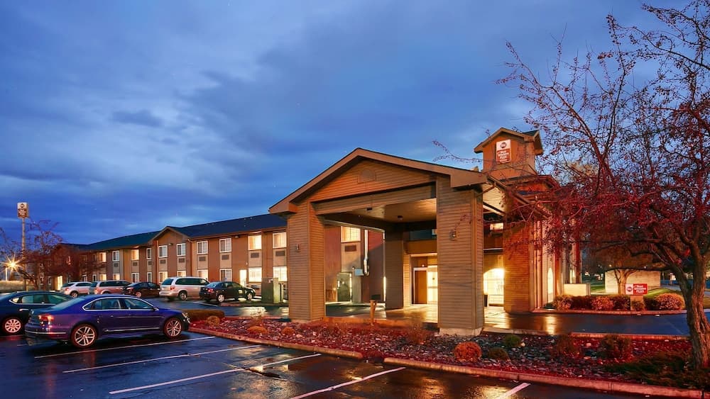 Best Western Plus Rama Inn & Suites featured exterior or lobby in La Grande, OR — similar hotel