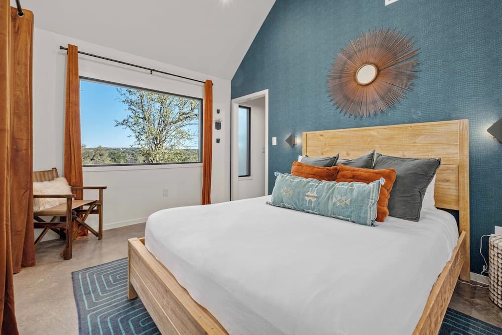 Lucky Arrow Retreat - Dripping Springs gallery photo in Dripping Springs, TX — image 9