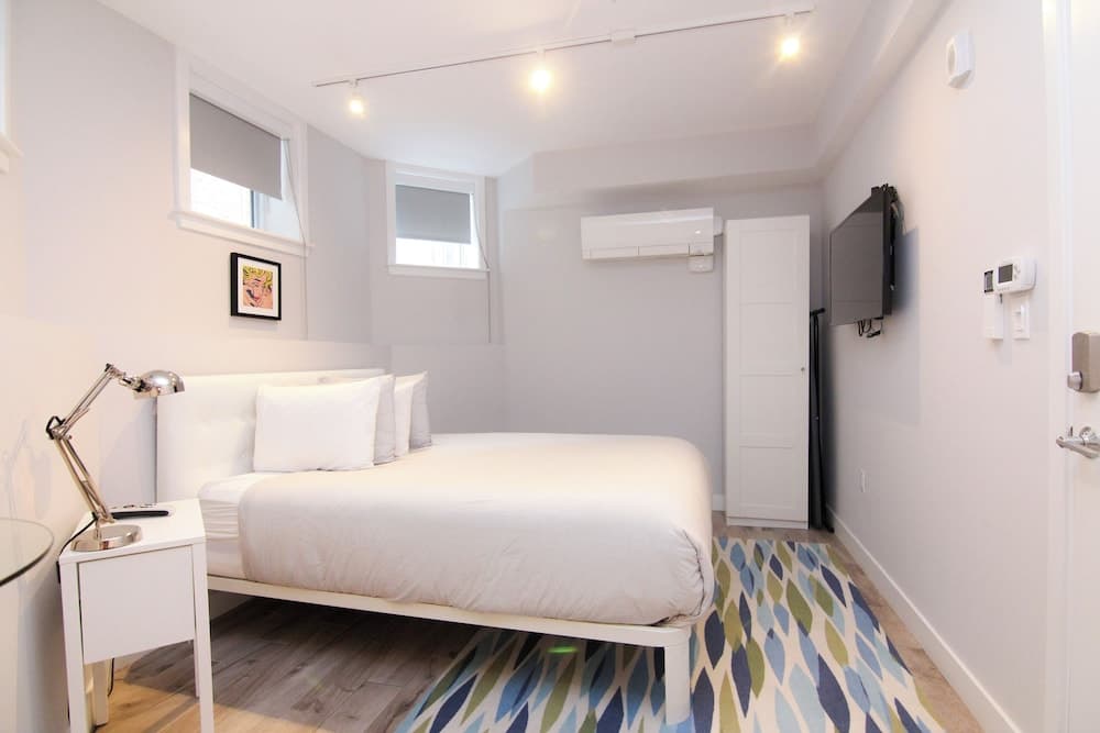Maverick Suites at 89 Marion property views in Brookline — gallery photo 3