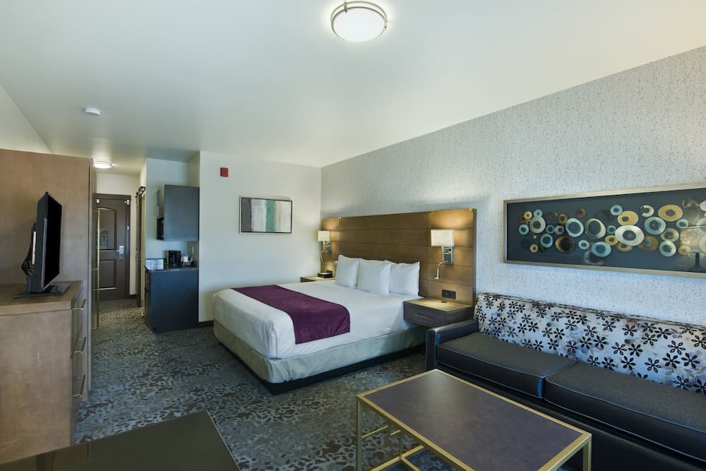 Oxford Suites Sonoma County gallery photo in Rohnert Park, CA — image 39