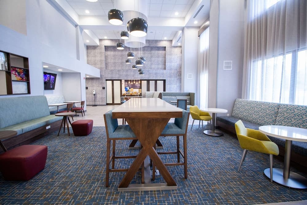 Hampton Inn & Suites North Attleboro gallery photo in North Attleboro — image 33