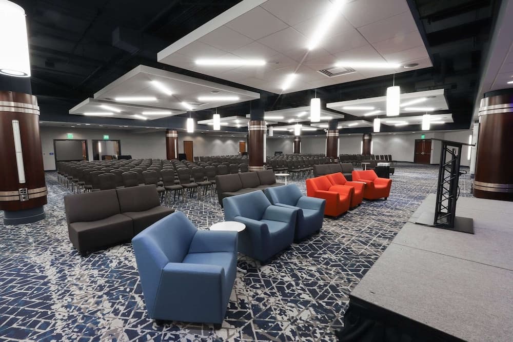 Radisson Plaza Hotel at Kalamazoo Center gallery photo in Kalamazoo, MI — image 40