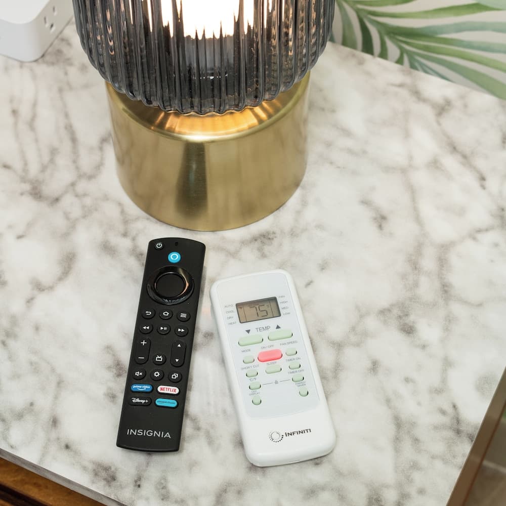 The LEEF Hotel property views in Glendale, CA — gallery photo 3