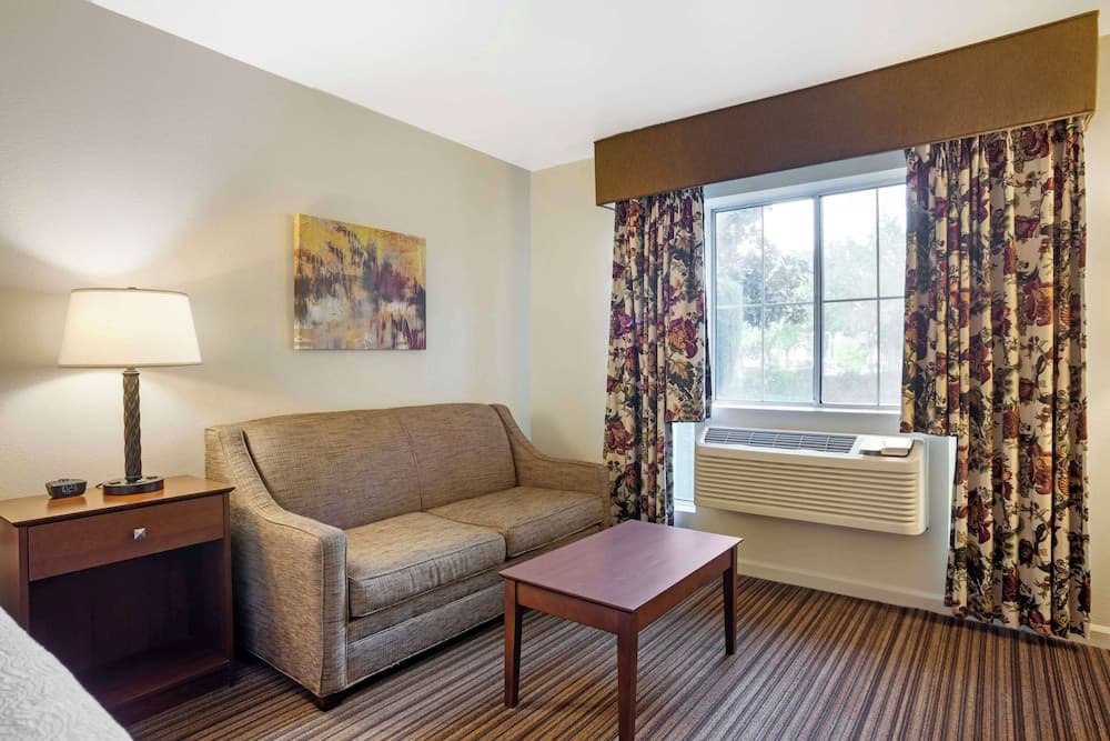 Best Western Clovis Cole interior in Clovis, CA — gallery photo 2