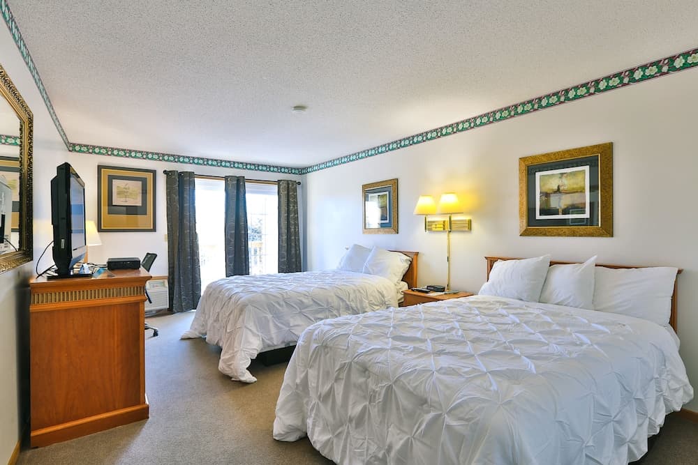 Amerivu Inn And Suites New Richmond property views in New Richmond, WI — gallery photo 3