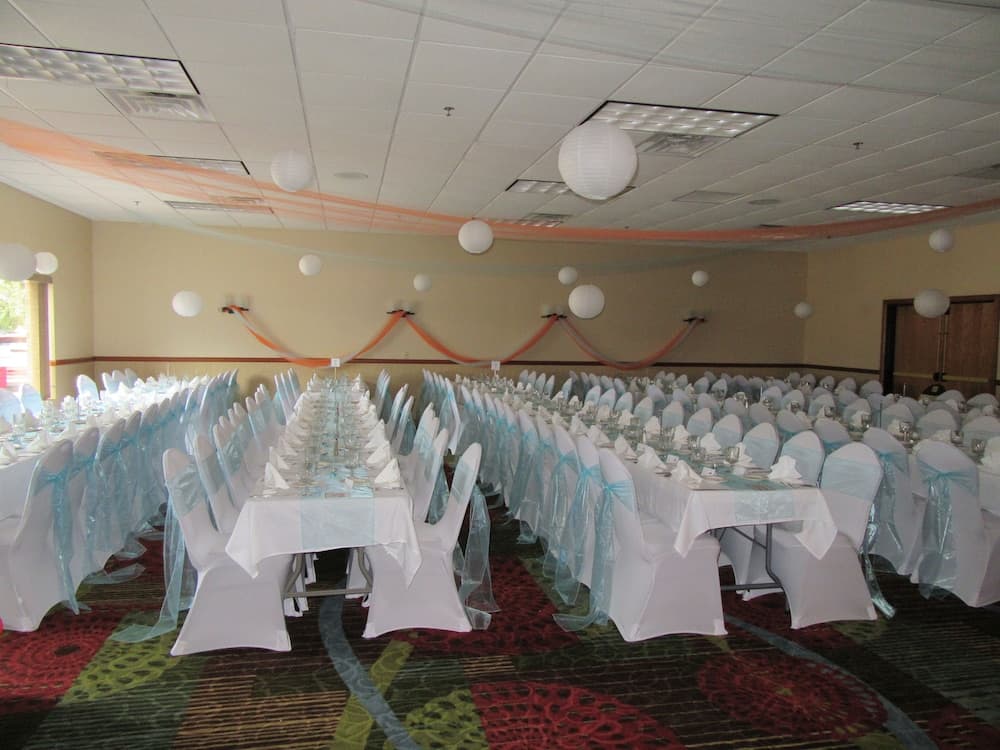 Express Suites Riverport Inn & Suites gallery photo in Winona, MN — image 37