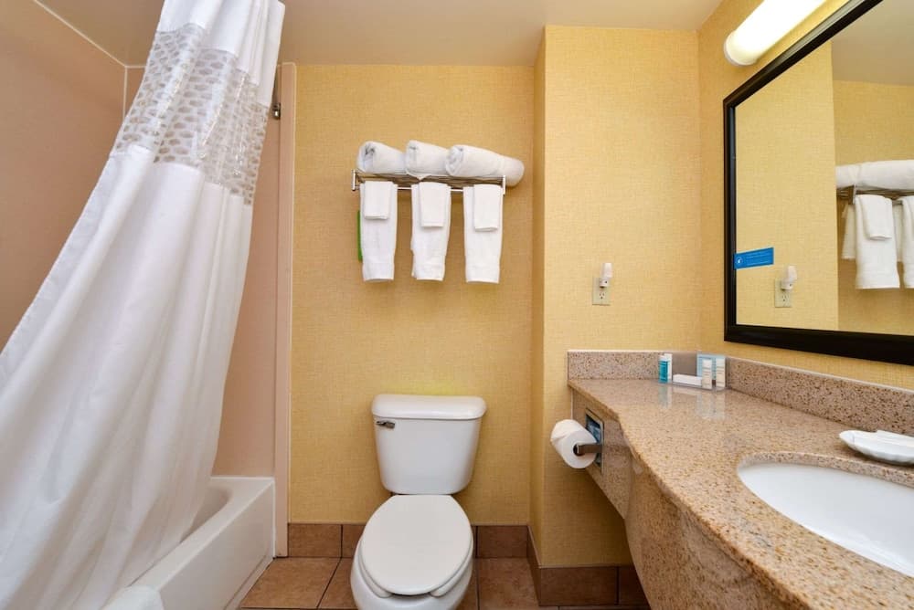 Hampton Inn & Suites Springboro/Dayton Area South gallery photo in Springboro, OH — image 25