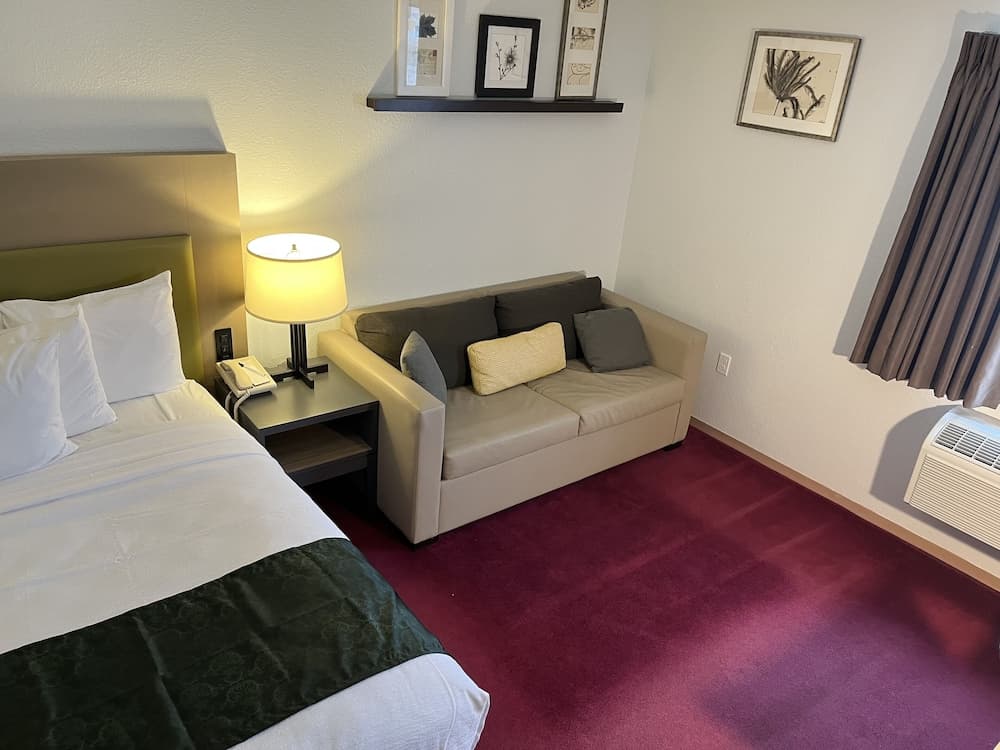 Pictured Rocks Inn & Suites interior in Munising, MI — gallery photo 2