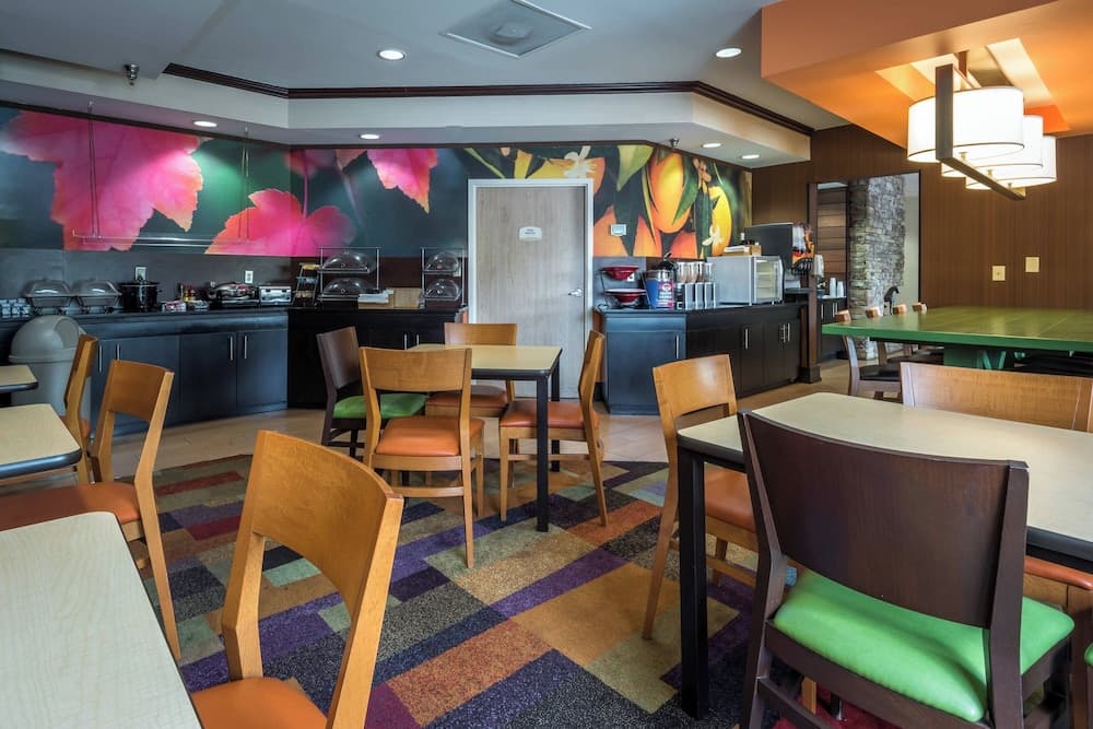 Fairfield Inn By Marriott Savannah I-95 South property views in Savannah, GA — gallery photo 3