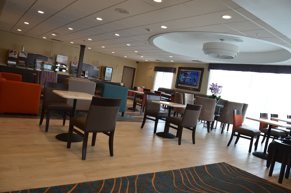 Holiday Inn Express Cheektowaga North East by IHG gallery photo in Buffalo, NY — image 15