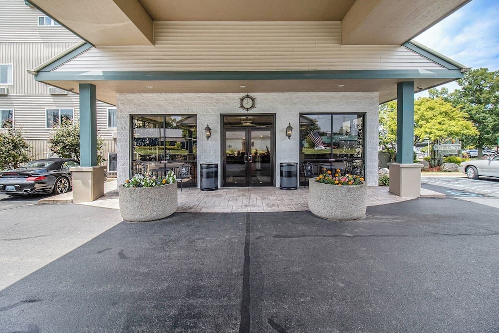 Dunes Waterfront Resort gallery photo in Mears, MI — image 25