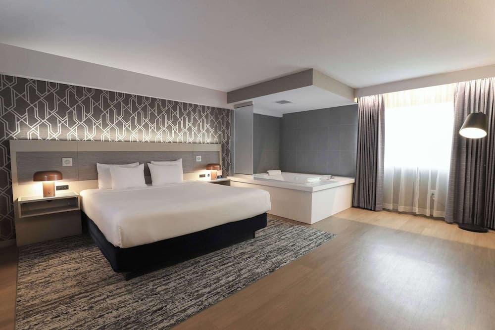 Radisson Plaza Hotel at Kalamazoo Center gallery photo in Kalamazoo, MI — image 68