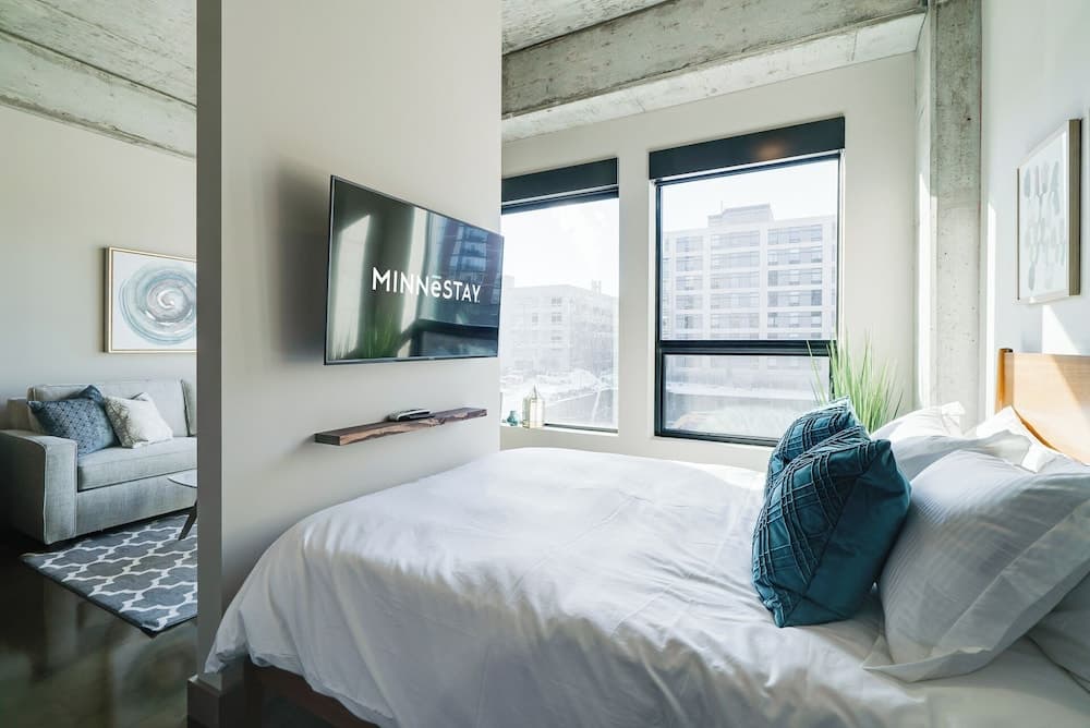 Sable 206 - Alcove interior in Minneapolis, MN — gallery photo 2