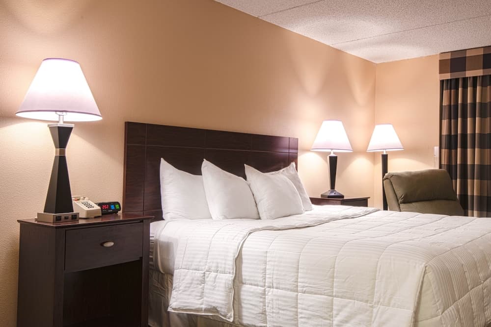 MCM Grande Hotel FunDome Odessa gallery photo in Odessa, TX — image 12