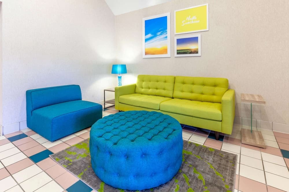 Days Inn by Wyndham Milan Sandusky South property views in Milan, OH — gallery photo 3