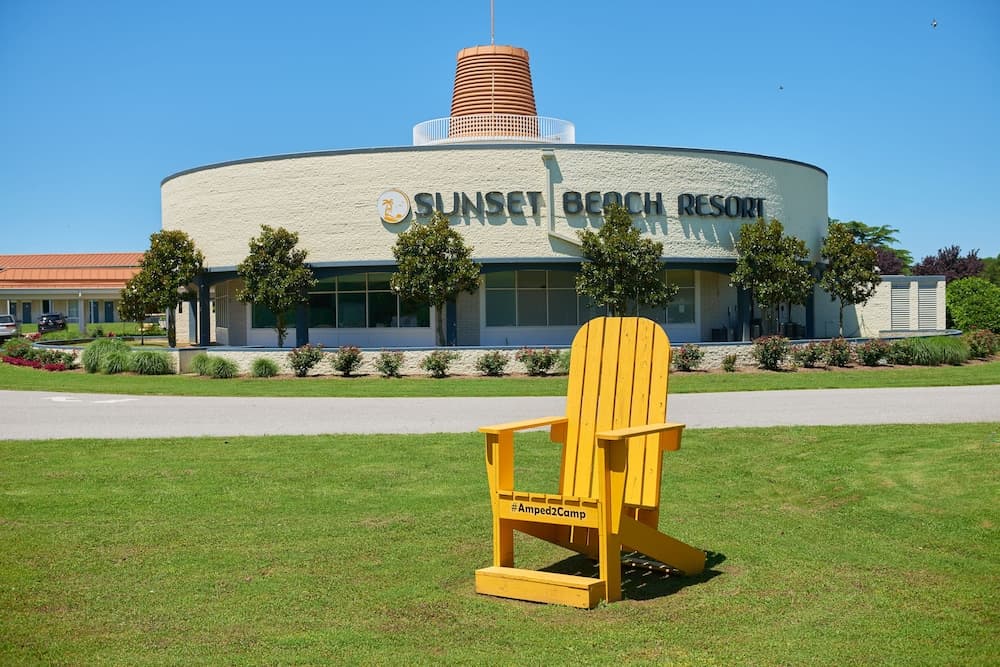 Sunset Beach Resort featured exterior or lobby in Cape Charles, VA — similar hotel