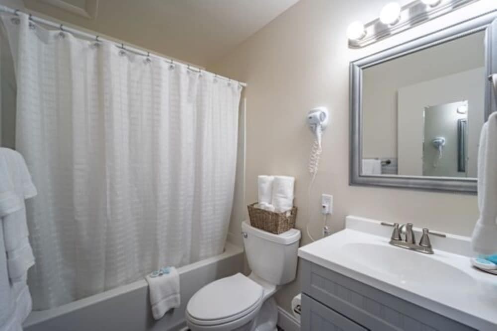 Ocean Glass Inn gallery photo in Rehoboth Beach, DE — image 66
