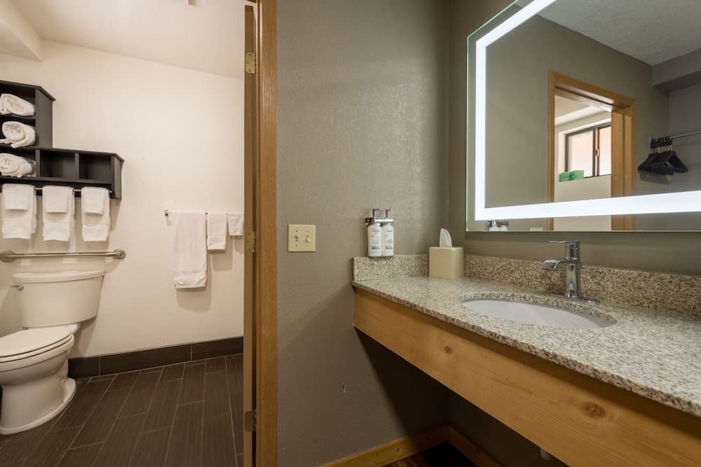 Great Sand Dunes Lodge interior in Mosca — gallery photo 2