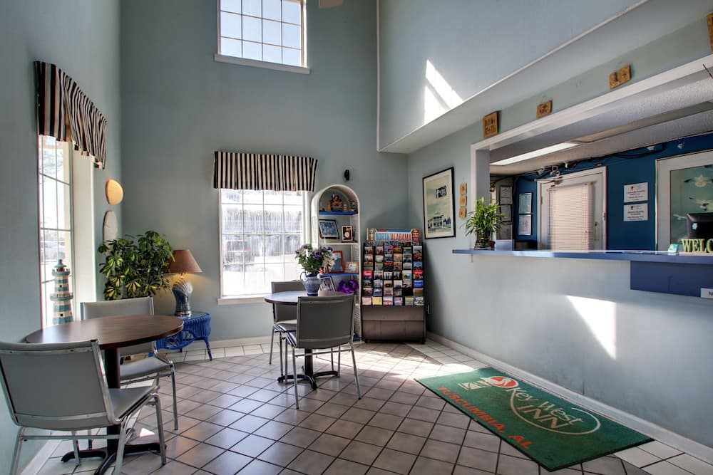 Key West Inn Wetumpka interior in Wetumpka, AL — gallery photo 2