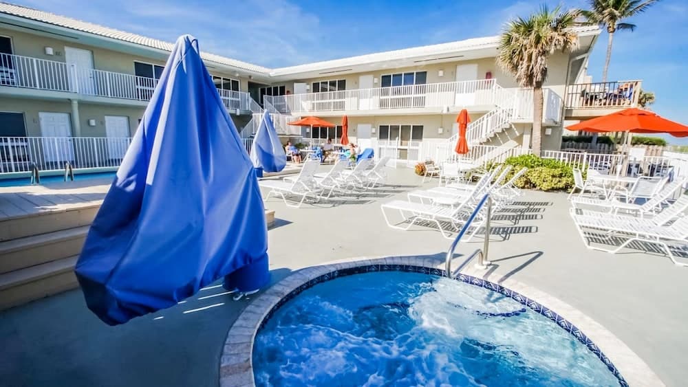 Berkshire Beach Club property views in Deerfield Beach, FL — gallery photo 3