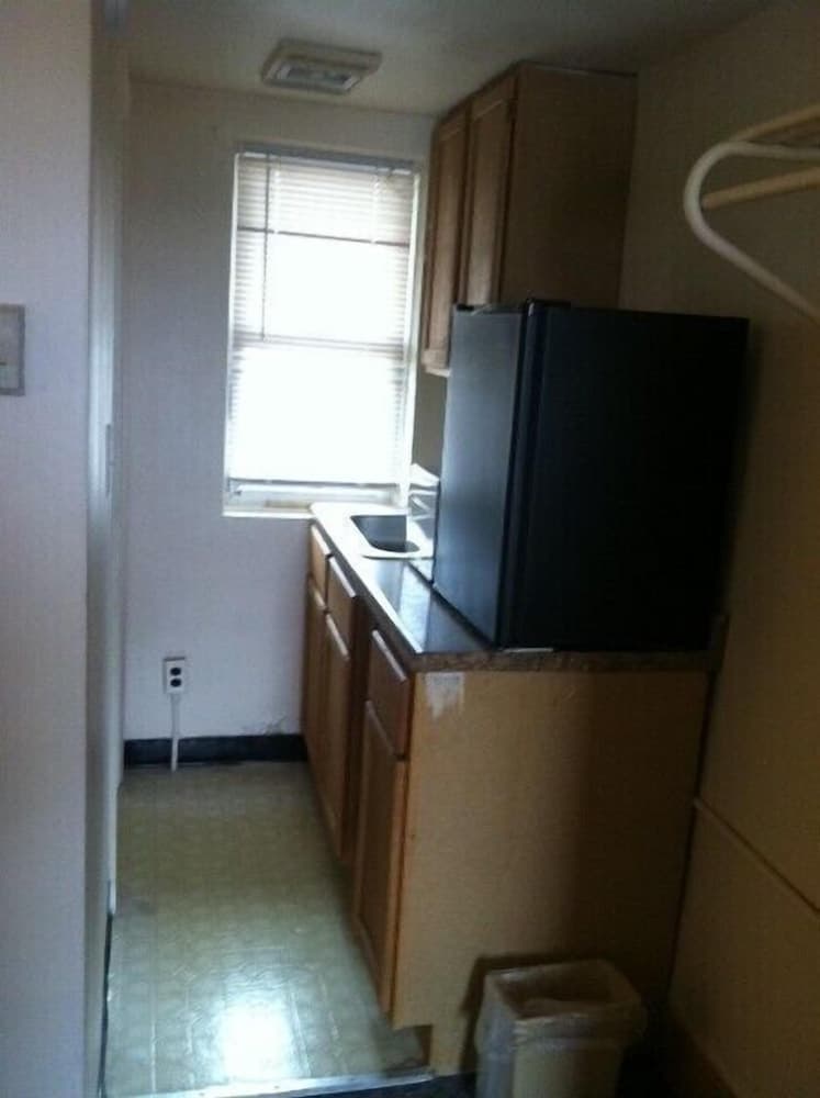Airport Lodge interior in Waukesha, WI — gallery photo 2