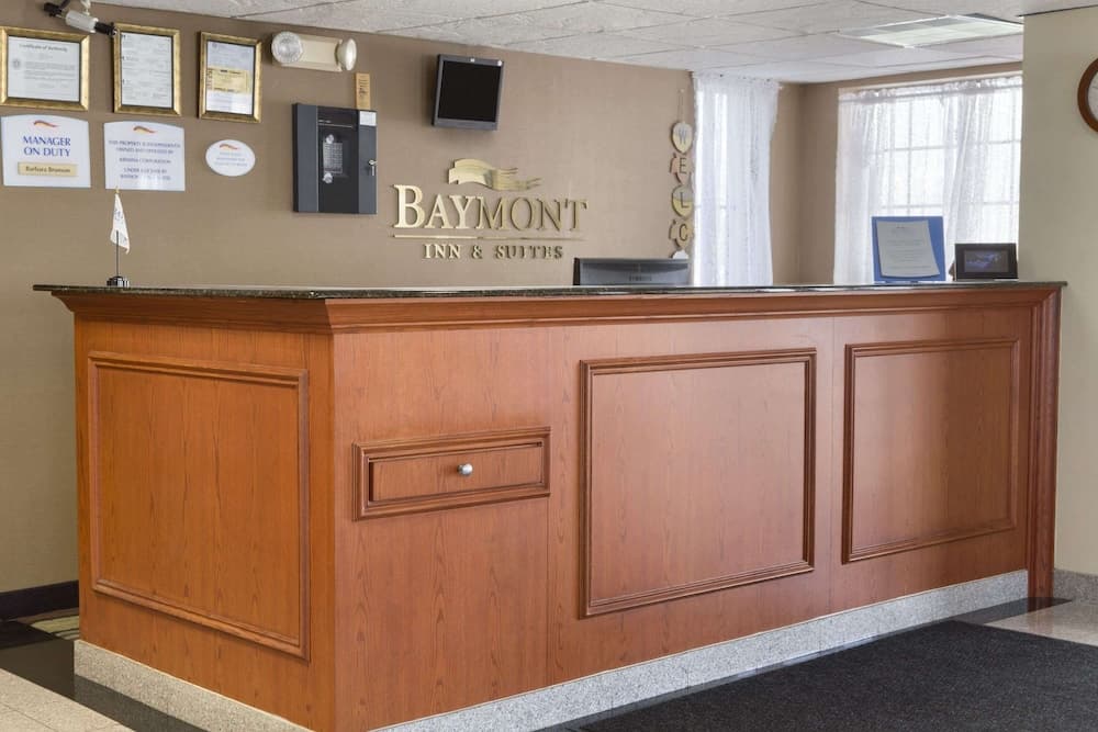 Baymont by Wyndham Oklahoma City Airport interior in Oklahoma City, OK — gallery photo 2
