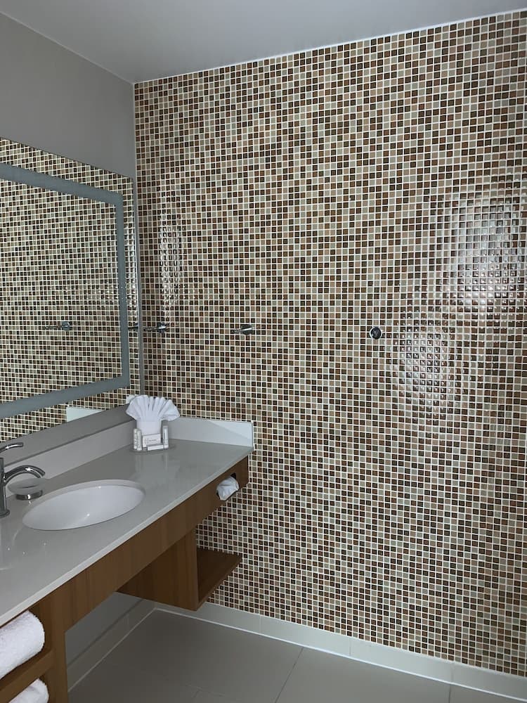 SpringHill Suites Houston Baytown gallery photo in Baytown, TX — image 18