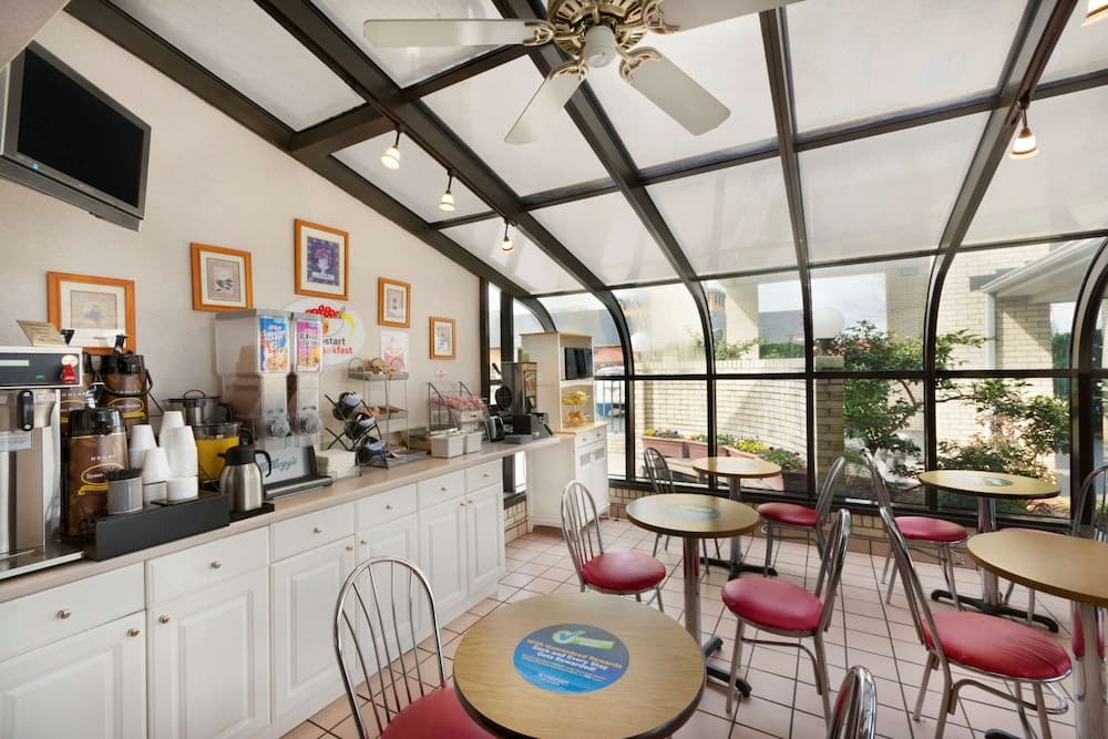 Super 8 by Wyndham Lancaster interior in Lancaster, SC — gallery photo 2