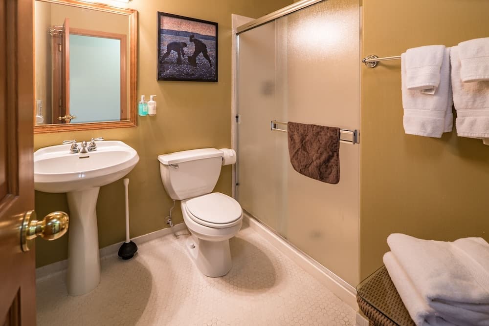 Camano Island Inn gallery photo in Camano Island, WA — image 26