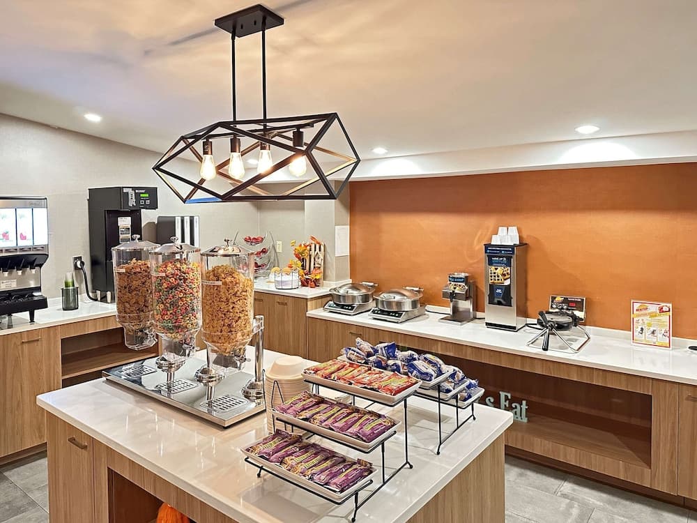 Clarion Inn Nashua gallery photo in Nashua, NH — image 34