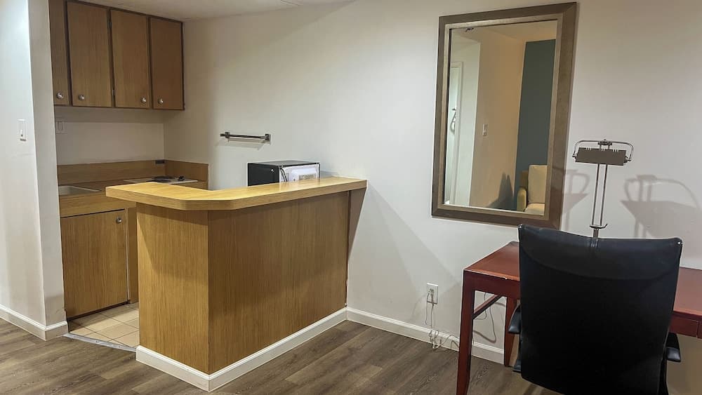 STUDIO 6 Victorville Green Tree Blvd interior in Victorville, CA — gallery photo 2