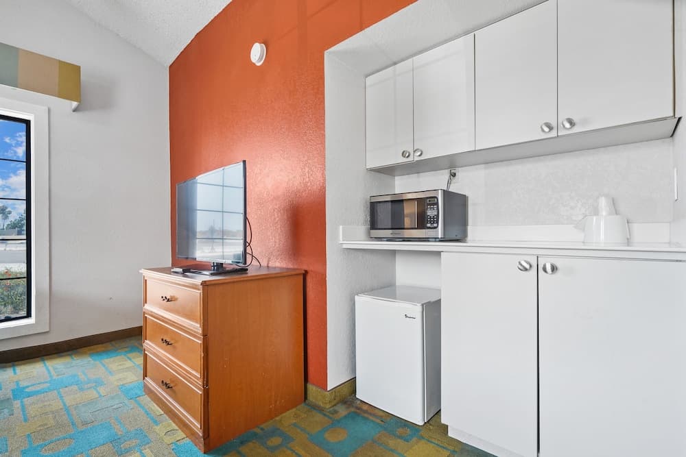 La Quinta Inn by Wyndham Costa Mesa / Newport Beach gallery photo in Costa Mesa, CA — image 44