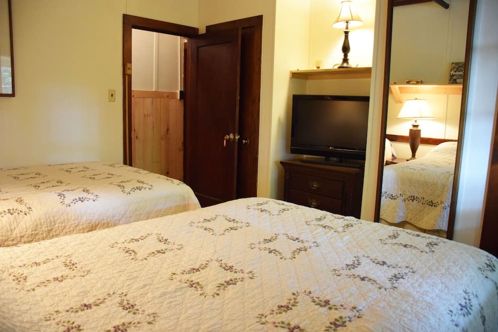 The Baseball Hotel gallery photo in Richfield Springs, NY — image 110