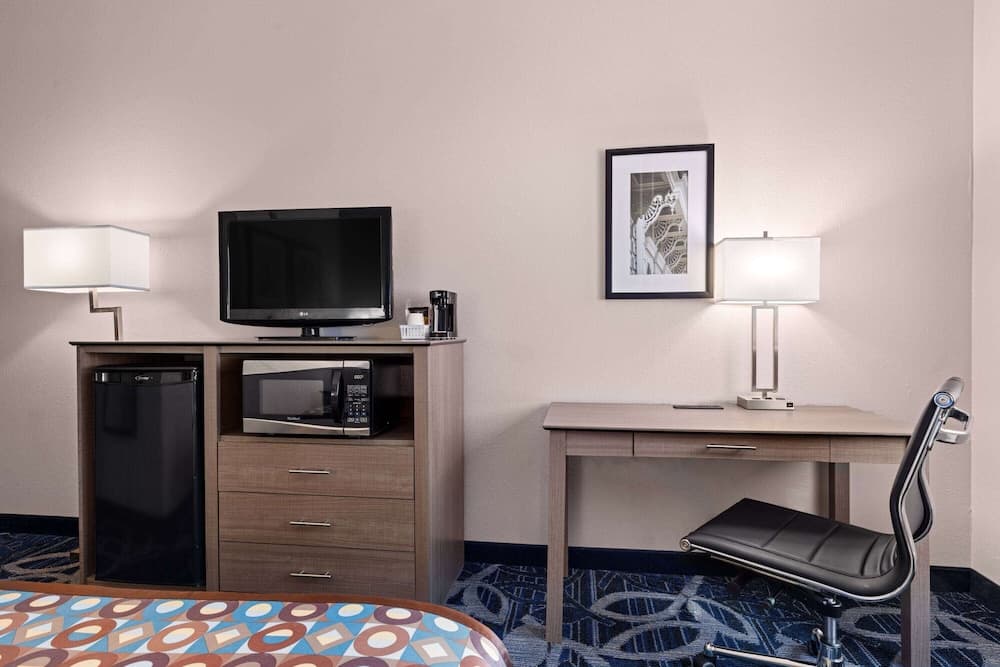 Baymont by Wyndham Waterloo gallery photo in Waterloo, IA — image 5