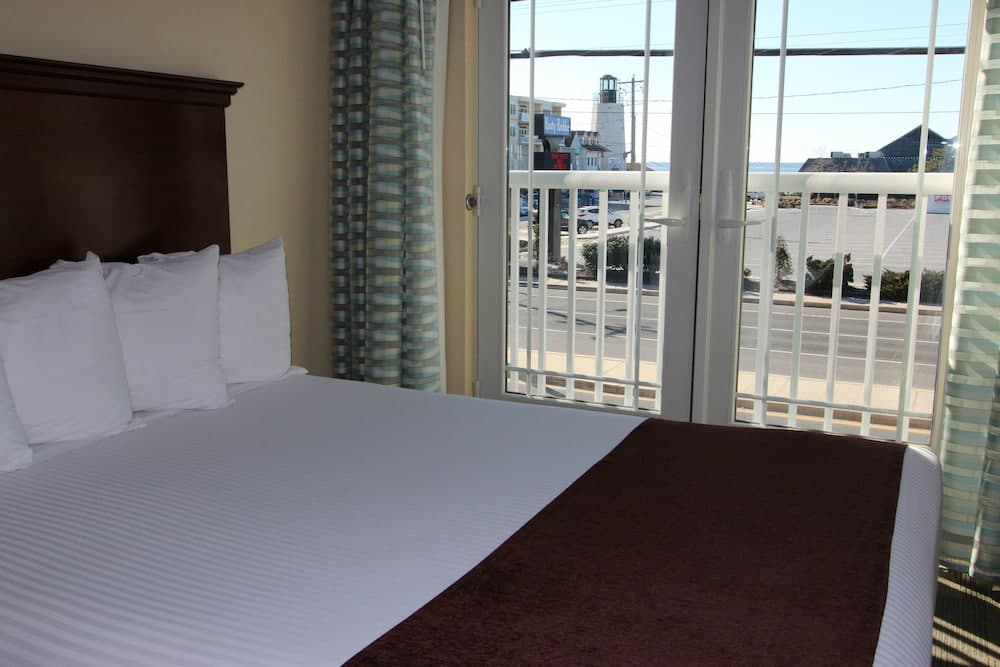 Gold Leaf Hotel of Dewey - Rehoboth Beach interior in Dewey Beach, DE — gallery photo 2