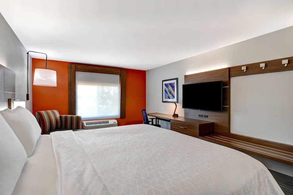 Holiday Inn Express Hotel & Suites Anderson-I-85 by IHG interior in Anderson, SC — gallery photo 2