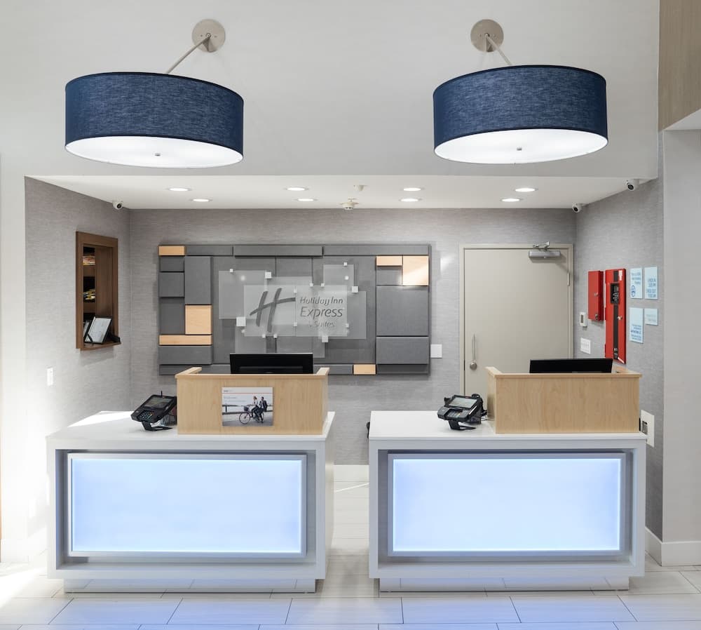 Holiday Inn Express & Suites Lake Forest by IHG interior in Lake Forest, CA — gallery photo 2