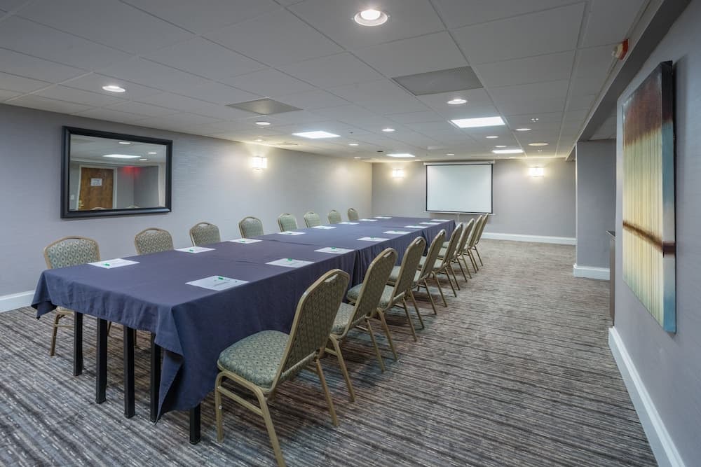 Holiday Inn Harrisburg - Hershey Area, I-81 by IHG gallery photo in Grantville, PA — image 60