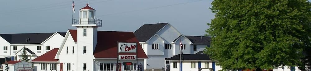 Coho Motel and Suites featured exterior or lobby in Kewaunee, WI — similar hotel