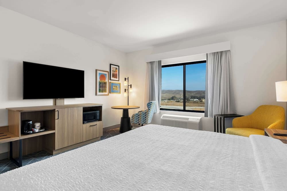Hampton Inn & Suites Corona, Ca gallery photo in Corona, CA — image 29
