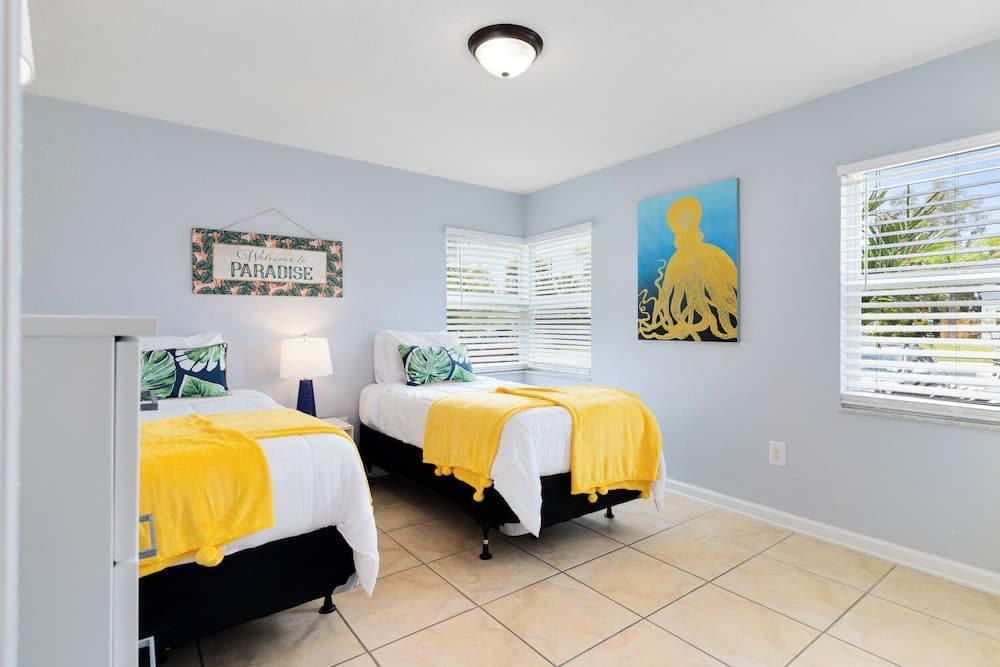 Ocean Harbour Apartment Homes interior in Indian Harbour Beach, FL — gallery photo 2