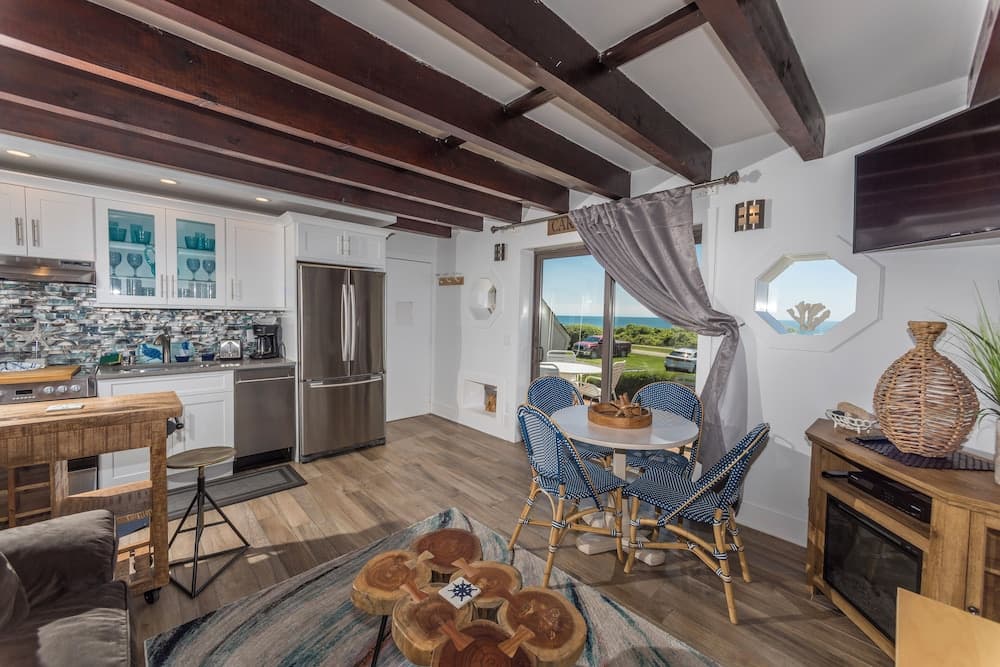 Beachcomber Resort at Montauk interior in Montauk, NY — gallery photo 2