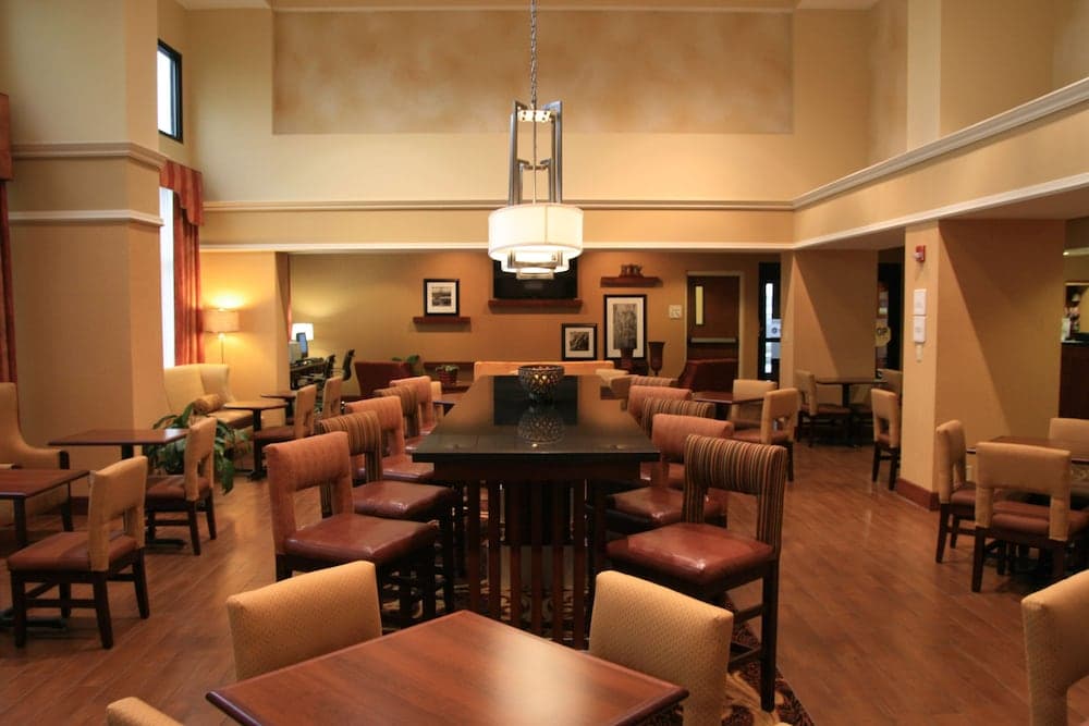 Hampton Inn & Suites Springfield-Southwest gallery photo in Springfield, IL — image 38
