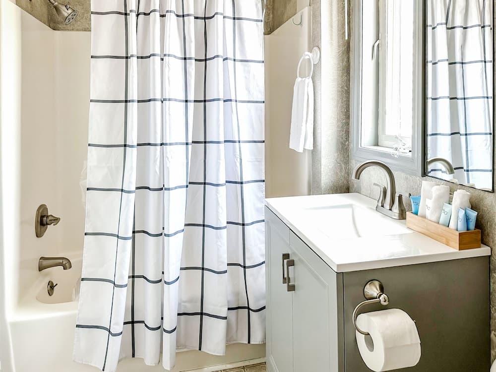 Ocean Air Suites interior in Hampton, NH — gallery photo 2