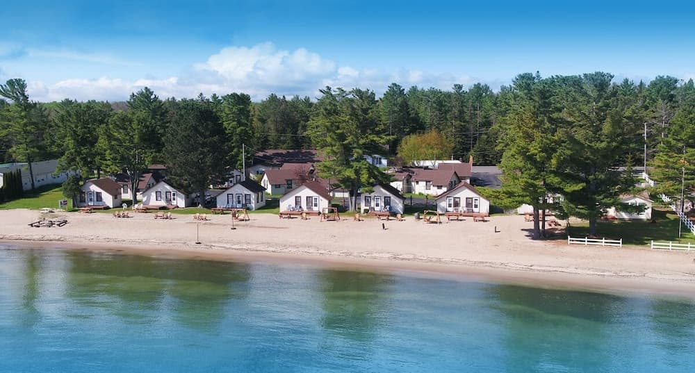 The Beach House featured exterior or lobby in Mackinaw City, MI — similar hotel