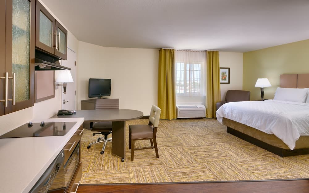 Candlewood Suites Dallas Plano East Richardson by IHG interior in Plano, TX — gallery photo 2