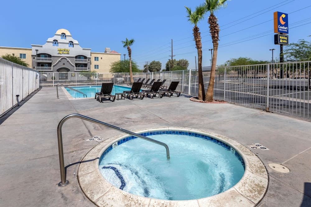 Comfort Inn & Suites El Centro I - 8 interior in El Centro, CA — gallery photo 2