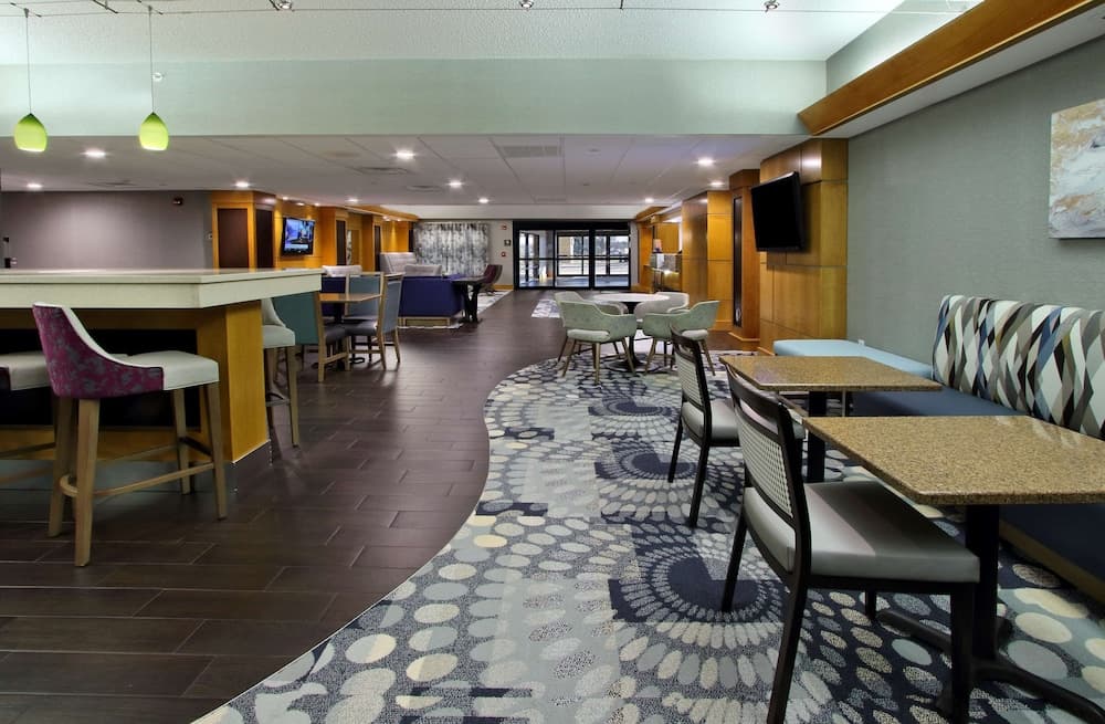Hampton Inn Hagerstown-I-81 gallery photo in Hagerstown, MD — image 12