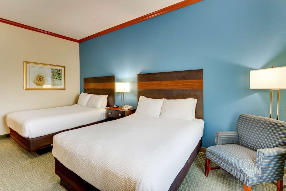 Comfort Inn & Suites Waco Woodway property views in Waco, TX — gallery photo 3